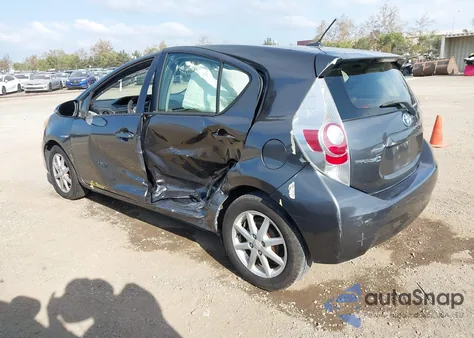 2014 Toyota Prius C Three from USA, damaged, VIN JTDKDTB37E1061417